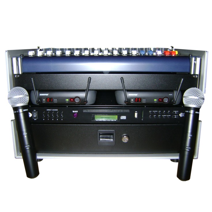 CD Player Bühnenequipment im Case mit zwei Funkmikrofonen