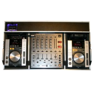 Dj-Mixer aus Eventtechnik mit Pioneer Mixer und CD-Player