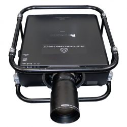 Beamer - 12.000 ANSI-Lumen - Panasonic PT-DZ13KE - Mit Teleobjektiv Frontalansicht